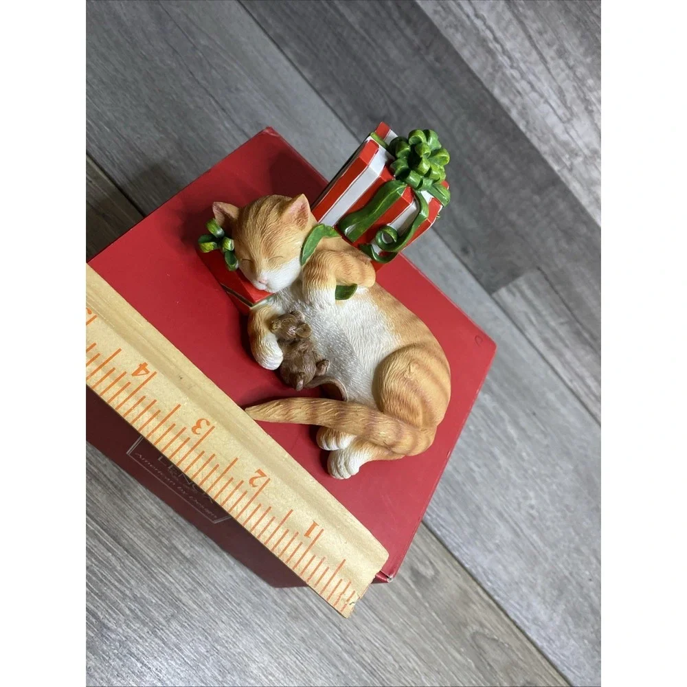LENOX‎ KITTY'S CHRISTMAS NAP FIGURINE with Box